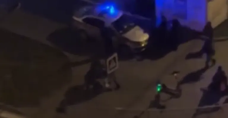 В Екатеринбурге после двухчасового конфликта у кафе задержали участников драки