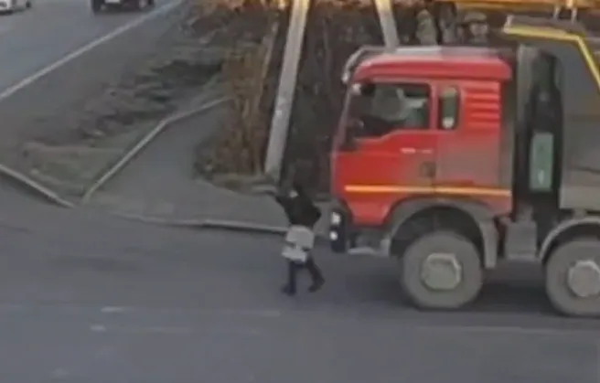 В Нижнем Тагиле грузовик насмерть переехал пенсионерку на зебре